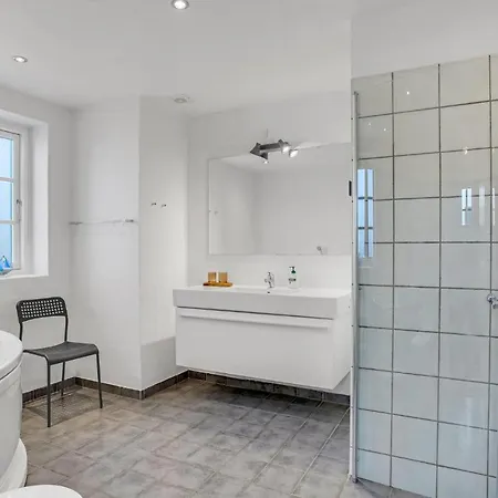 Holiday home Gorgeous In With Kitchen