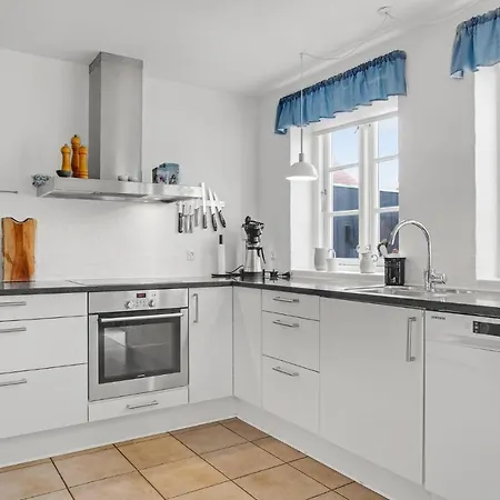 Дом отдыха Gorgeous In With Kitchen *