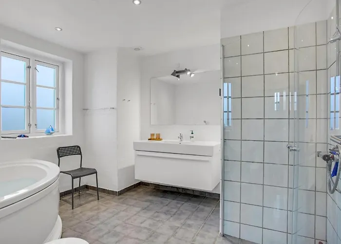 Ferienhaus Gorgeous In With Kitchen